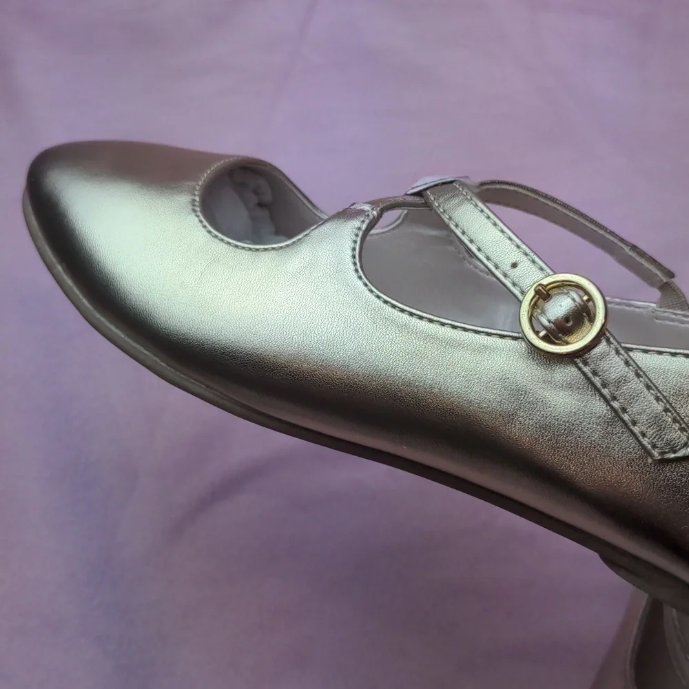The Children's Place Shiny Gold Metallic Ballet Flats size 4